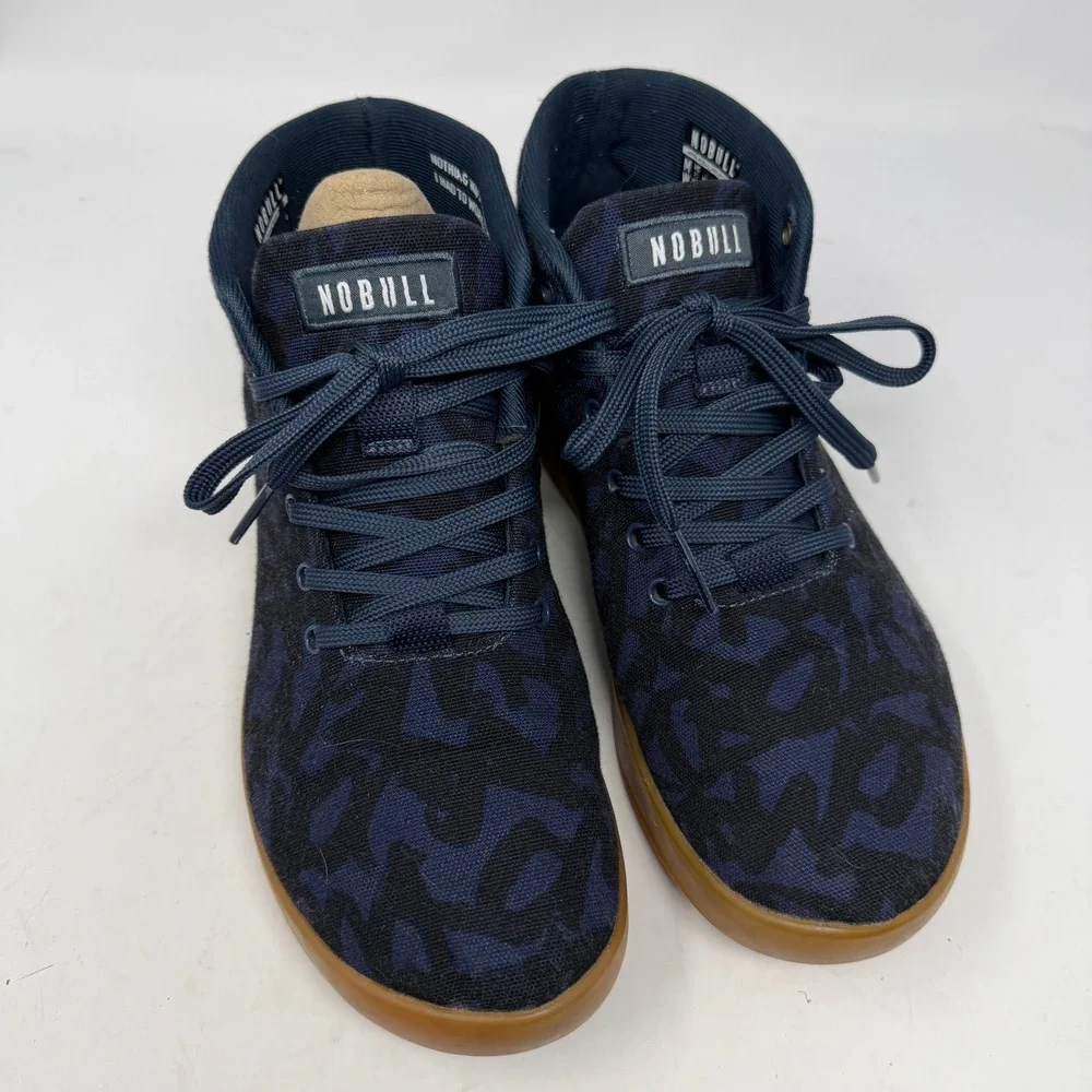 NOBULL Canvas Mid Trainer Mens 7.5 Womens 9 Navy Camo Excellent Gum Sole Sneaker